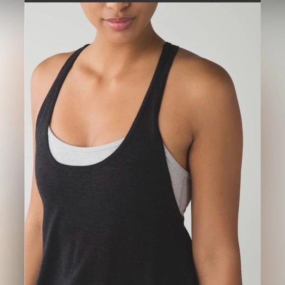 Lululemon Daya Knit Tank 
Size 6
Pit to pit 15”
Length 26” - Picture 3 of 7